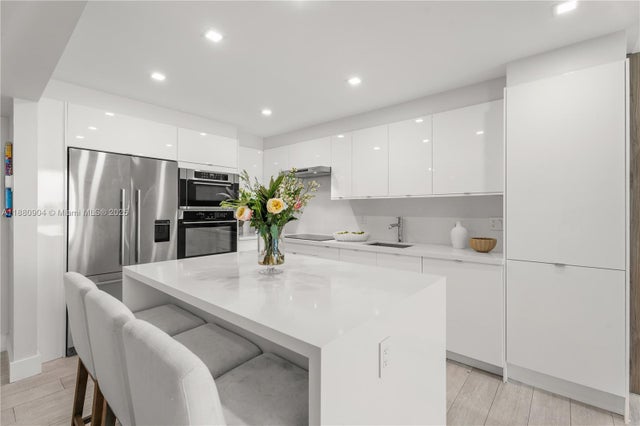 3 of 26 - 2301 Collins Ave 1523-24, Miami Beach, FL