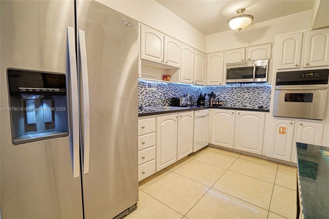 4 of 15 - 4001 S Ocean Dr 10r, Hollywood, FL