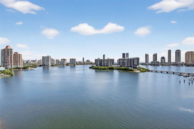 4 of 71 - 3201 Ne 183rd St 1405, Aventura, FL