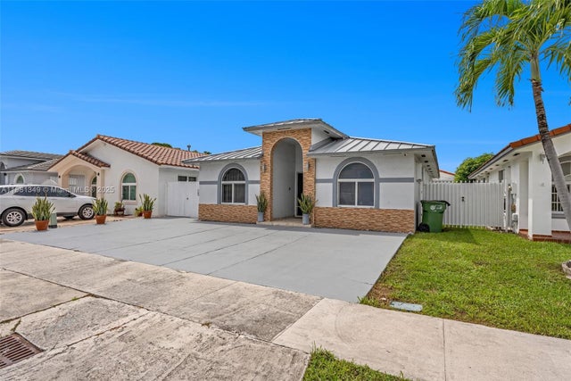 3 of 30 - 7710 W 30th Ln, Hialeah, FL