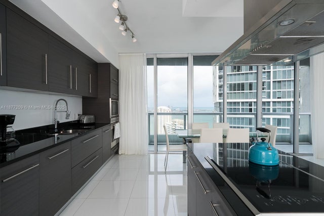 5 of 21 - 485 Brickell Ave 4110, Miami, FL