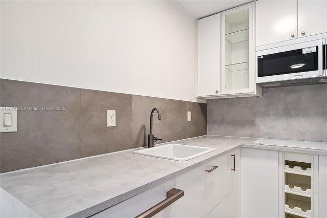 3 of 25 - 1824 Monroe St 7, Hollywood, FL