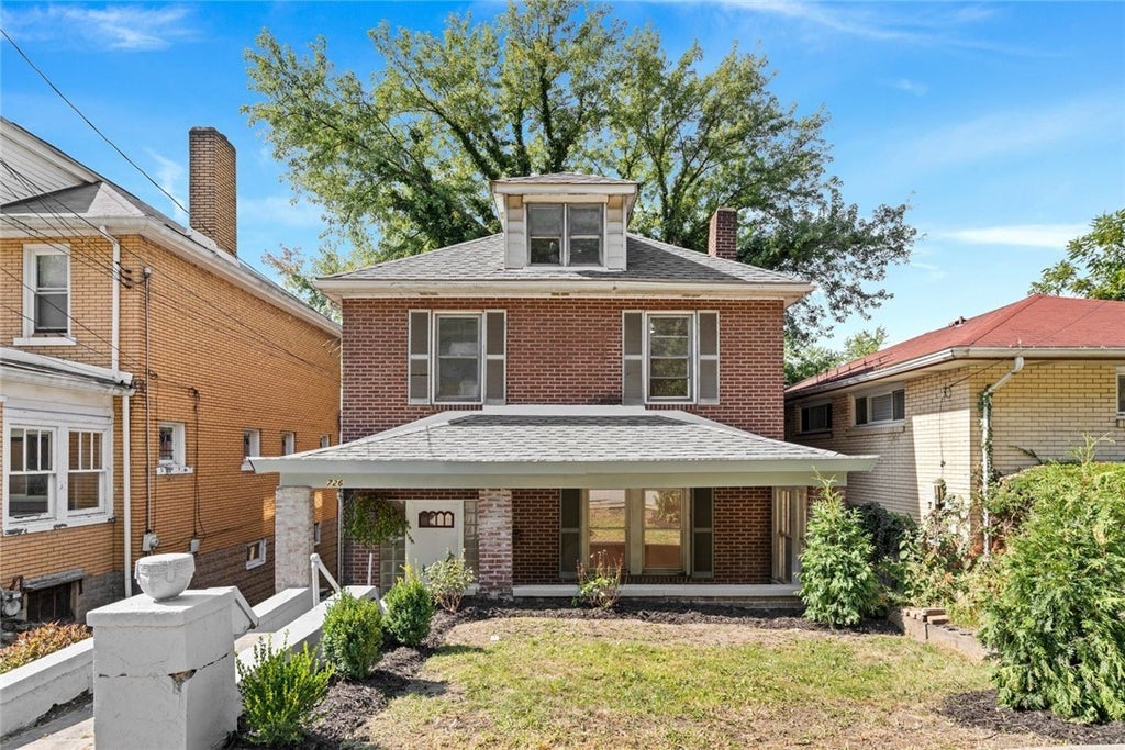 2726 Woodstock, Swissvale