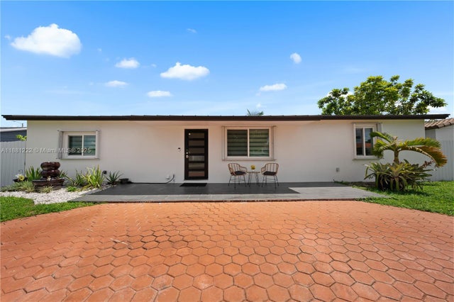 3 of 37 - 6423 Sw 107th Pl, Miami, FL