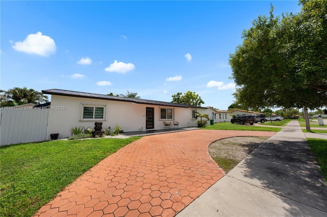 4 of 37 - 6423 Sw 107th Pl, Miami, FL