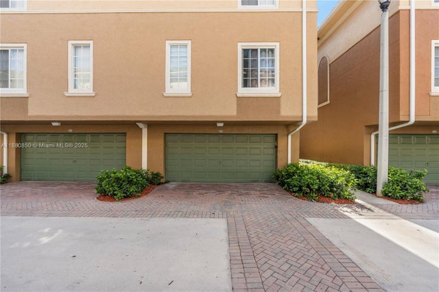1 of 28 - 2991 Ne 185th St 1706, Aventura, FL
