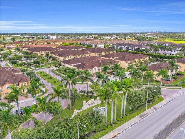 5 of 35 - 12818 Sw 135th St, Miami, FL