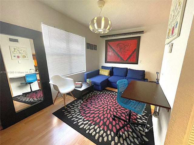 3 of 29 - 7326 Collins Ave 207, Miami Beach, FL