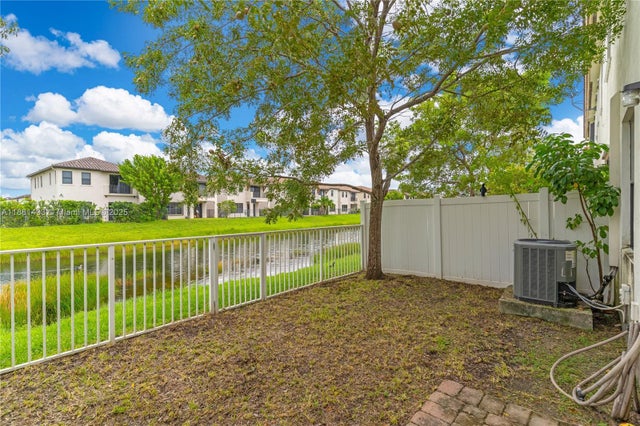 4 of 39 - 3371 W 94th Ter, Hialeah, FL