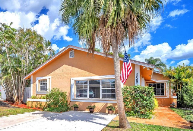 3 of 27 - 5660 Sw 99th Ln, Cooper City, FL