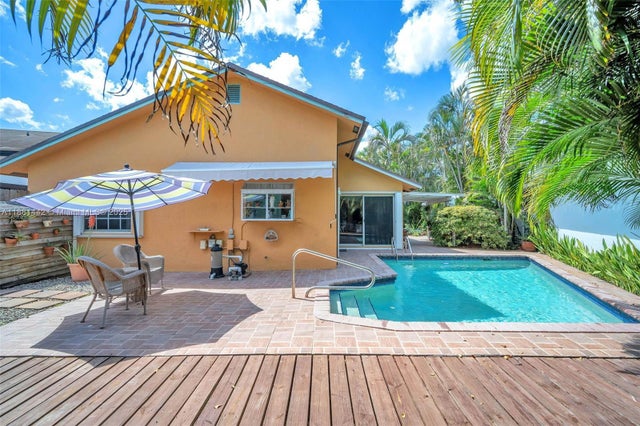 4 of 27 - 5660 Sw 99th Ln, Cooper City, FL