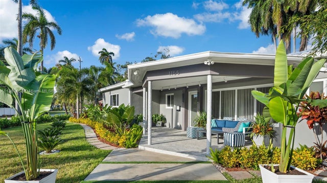 2 of 27 - 1155 Tyler St, Hollywood, FL