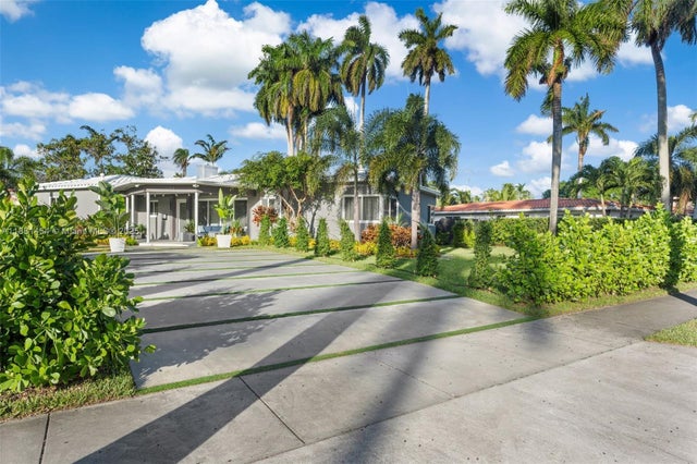 3 of 27 - 1155 Tyler St, Hollywood, FL