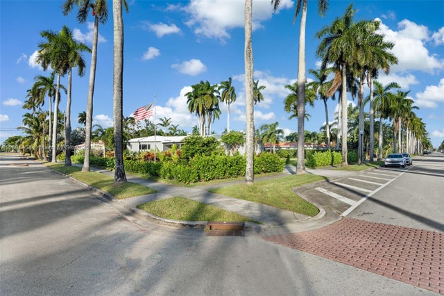 5 of 27 - 1155 Tyler St, Hollywood, FL