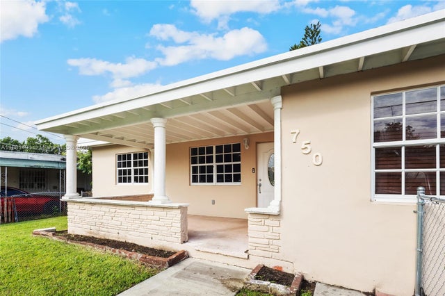 5 of 47 - 750 Nw 24th Ave, Miami, FL