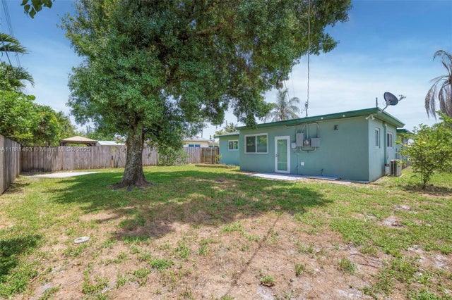 4 of 36 - 2765 Sw 47th St, Dania Beach, FL