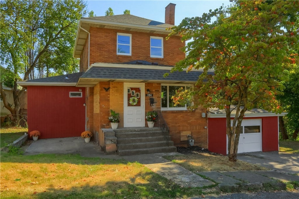 394 Center Street, Baden