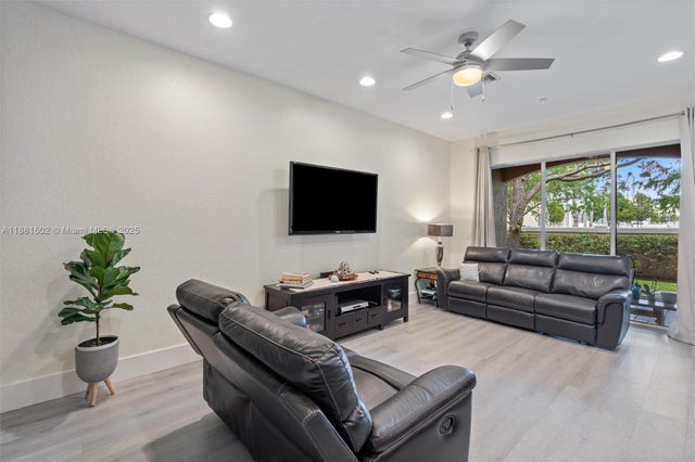3 of 24 - 12 Nottingham Pl, Boynton Beach, FL