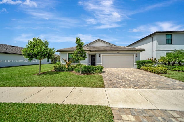1 of 36 - 2941 Shortleaf Ave, Lauderdale Lakes, FL