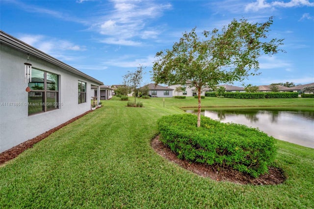 2 of 36 - 2941 Shortleaf Ave, Lauderdale Lakes, FL