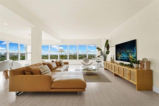 Photo of Listing #A11879463