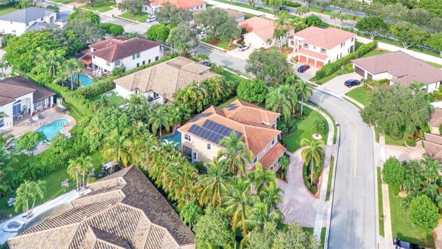 2 of 52 - 15998 Sw 3rd St, Pembroke Pines, FL