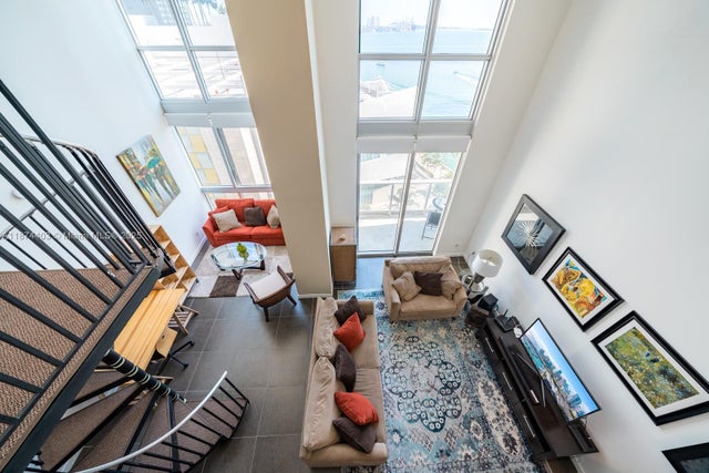 5 of 17 - 300 S Biscayne Blvd L-1022, Miami, FL