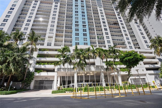 1 of 2 - 1800 Sunset Harbour Dr P337, Miami Beach, FL