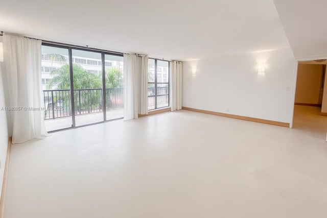 2 of 20 - 1800 Collins Ave 3j, Miami Beach, FL