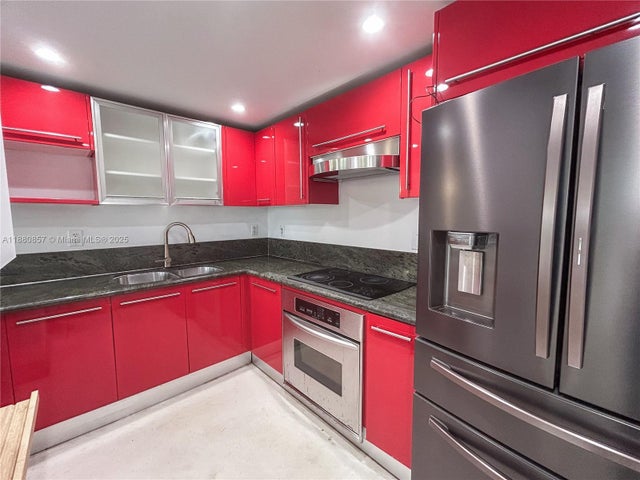 4 of 20 - 1800 Collins Ave 3j, Miami Beach, FL