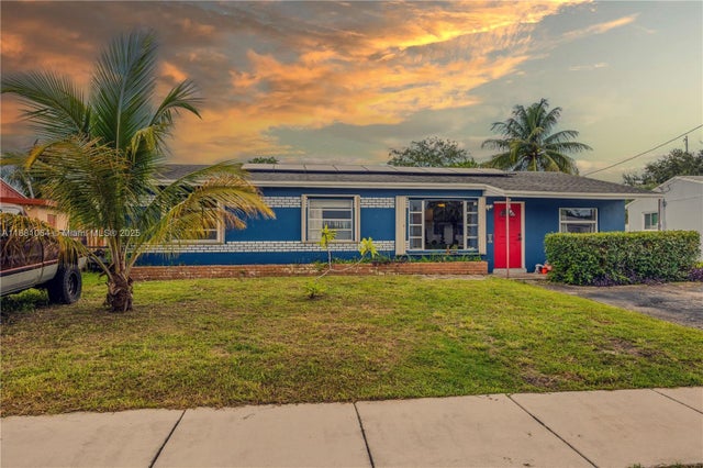 1 of 41 - 4450 Sw 24th St, Fort Lauderdale, FL