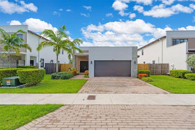 1 of 40 - N/A, Miami, FL