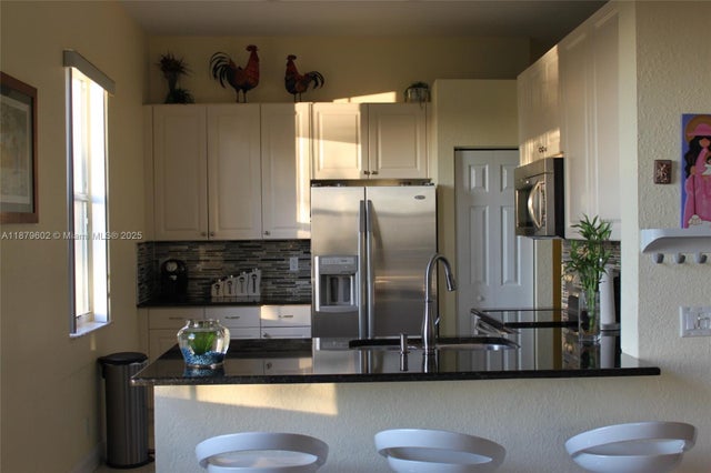 4 of 18 - 1569 Winterberry Ln, Weston, FL