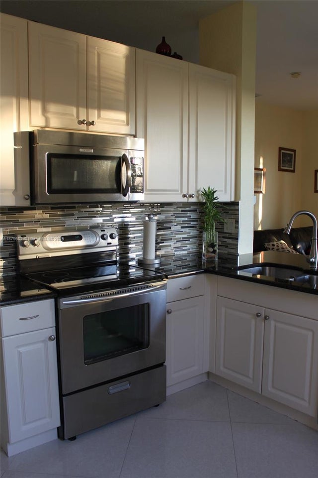 5 of 18 - 1569 Winterberry Ln, Weston, FL