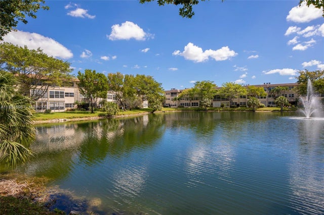 1 of 34 - 5000 Nw 36th St 509, Lauderdale Lakes, FL