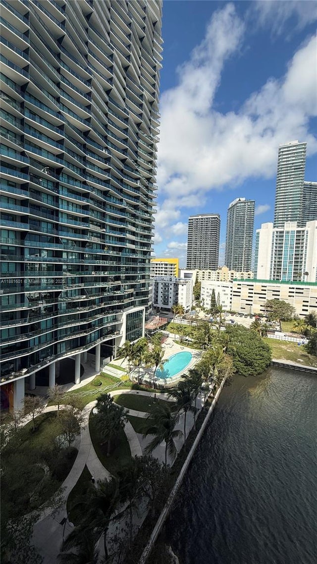 4 of 35 - 601 Ne 27th 1003, Miami, FL