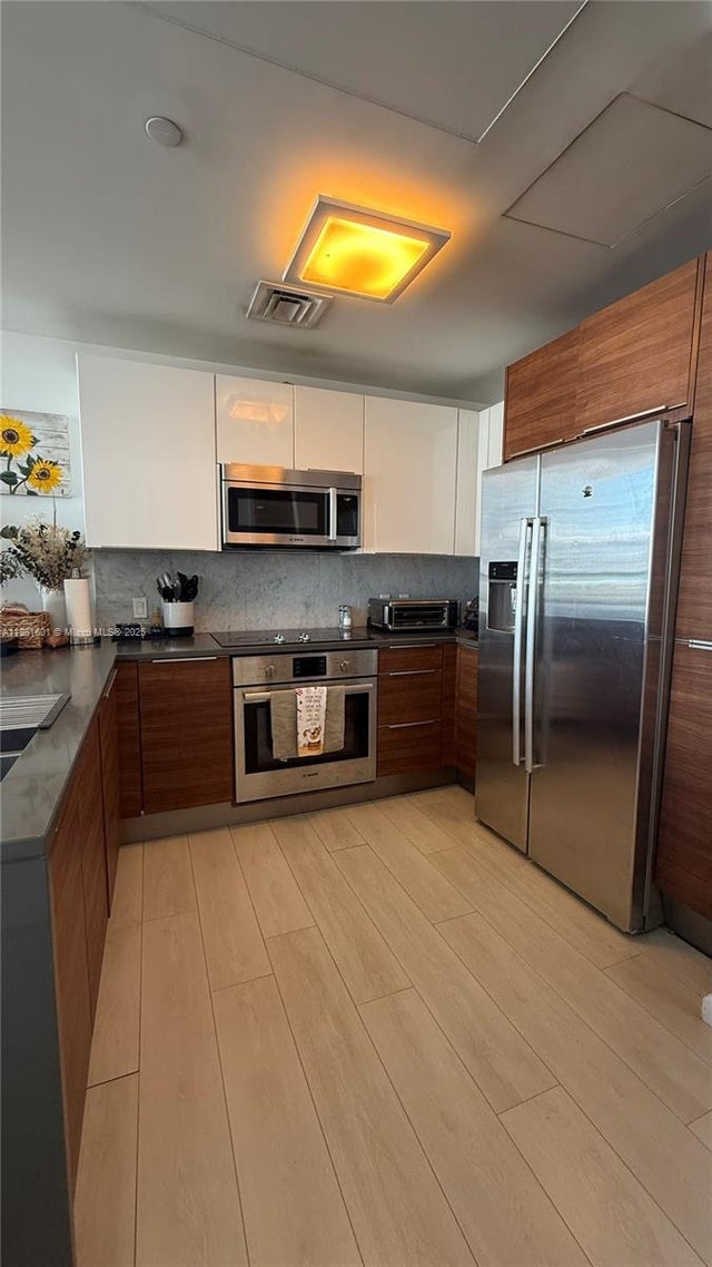 5 of 35 - 601 Ne 27th 1003, Miami, FL