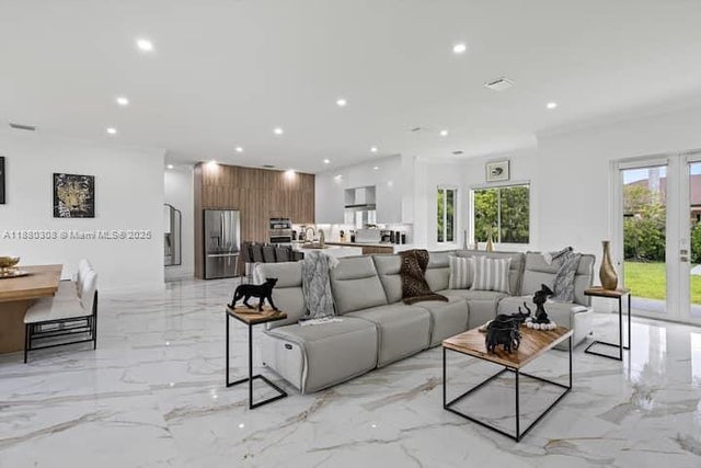 4 of 40 - 13067 Sw 190th St, Miami, FL