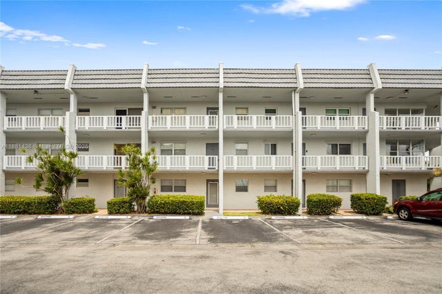 3 of 42 - 6600 Royal Palm Blvd 103b, Margate, FL