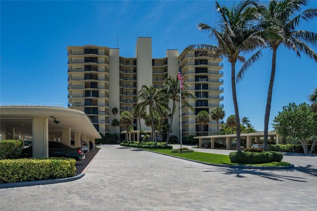2 of 35 - 100 Beach Rd 204, Tequesta, FL