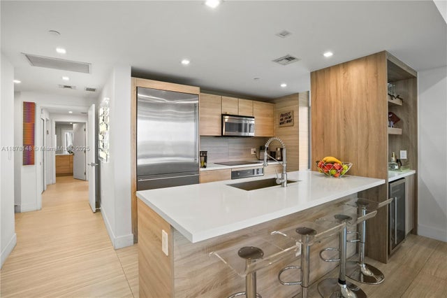 2 of 43 - 16385 Biscayne Blvd 1601, North Miami Beach, FL