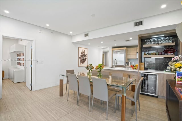 5 of 43 - 16385 Biscayne Blvd 1601, North Miami Beach, FL