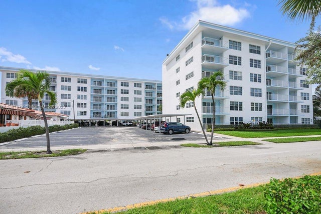 3 of 45 - 4540 N Ocean Dr 104, Lauderdale By The Sea, FL