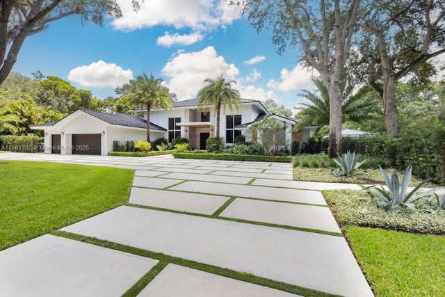 2 of 53 - 11645 Sw 69th Ave, Pinecrest, FL