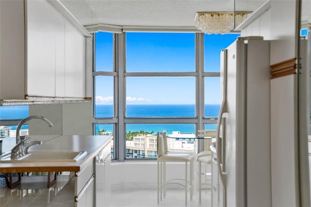 2 of 52 - 19195 Ne 36th Ct 2706, Aventura, FL