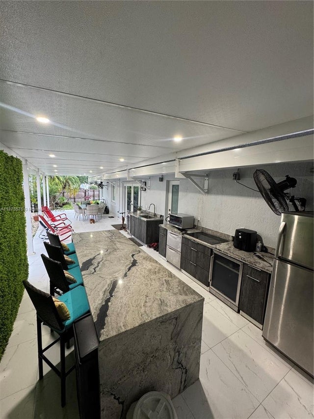 21914 Sw 97th Pl, Cutler Bay