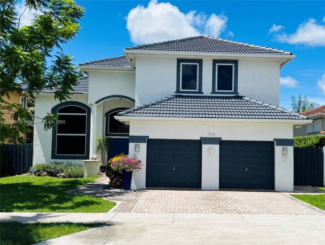 1 of 26 - 704 Nw 129th Ct, Miami, FL