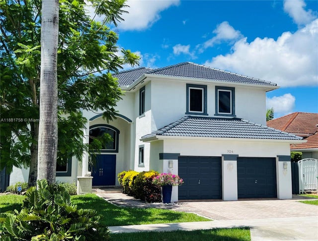 3 of 26 - 704 Nw 129th Ct, Miami, FL