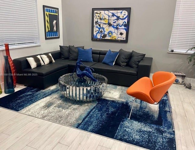 5 of 26 - 704 Nw 129th Ct, Miami, FL