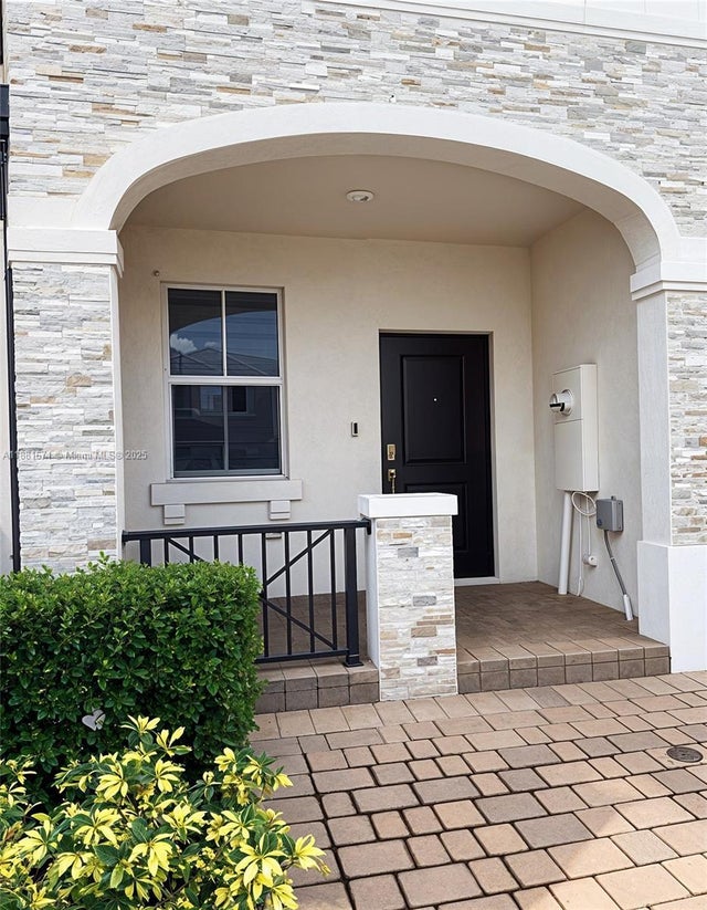 2 of 30 - 12727 Nw 23rd Pl, Miami, FL